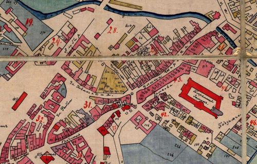 Fragment planu Lublina z ok. 1876 roku, w środku żółtego pięcioboku w centrum zaznaczono dom nr 391, czyli dom Finkielsztajna, materiał pochodzi z Lubelskiego Archiwum Cyfrowego (lac.lublin.pl)